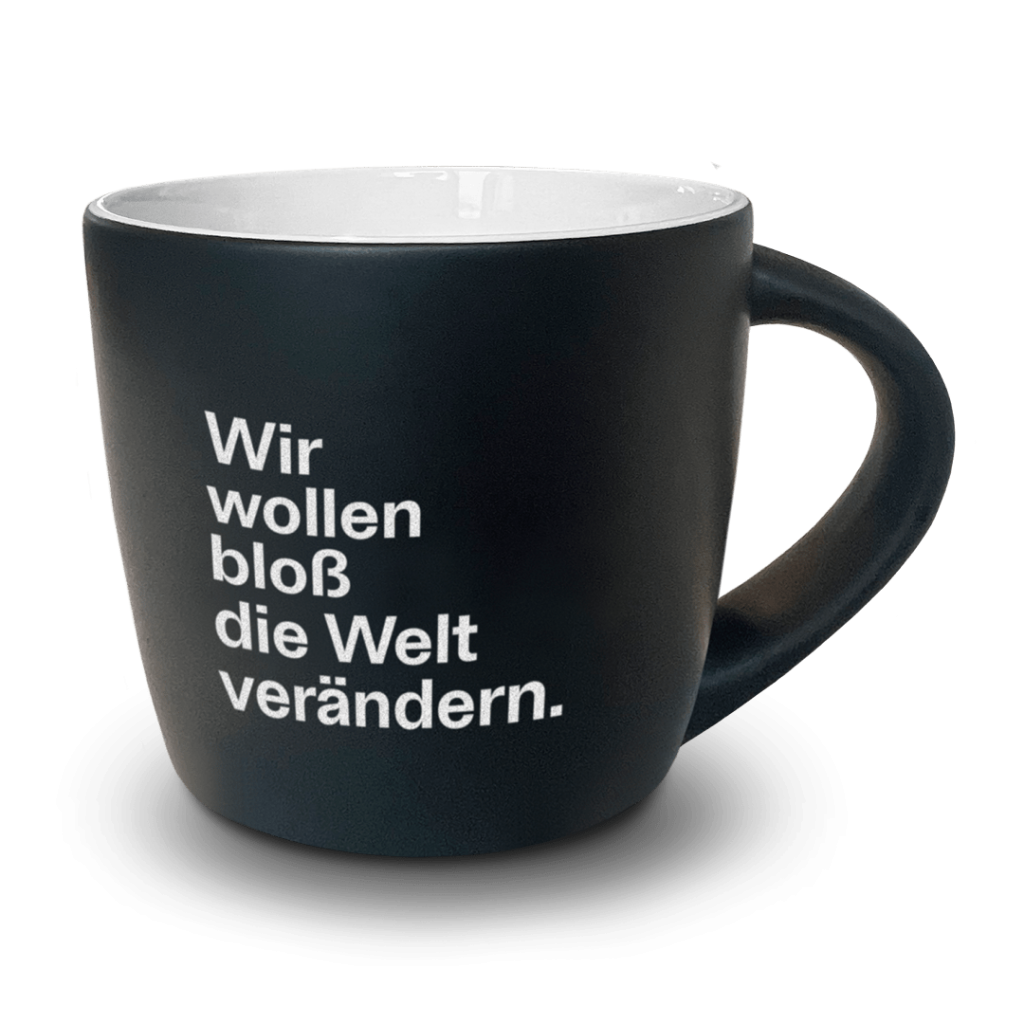 Schwarze Tasse im Freitag-Design als Abopr&auml;mie